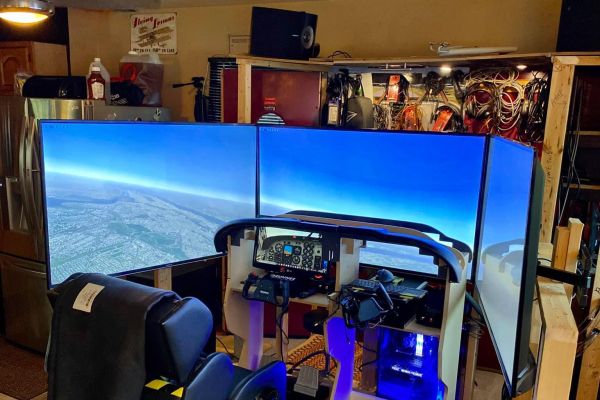 Motion simulator build by Fred Baron,with GS-105 Gseat Motion Simulator