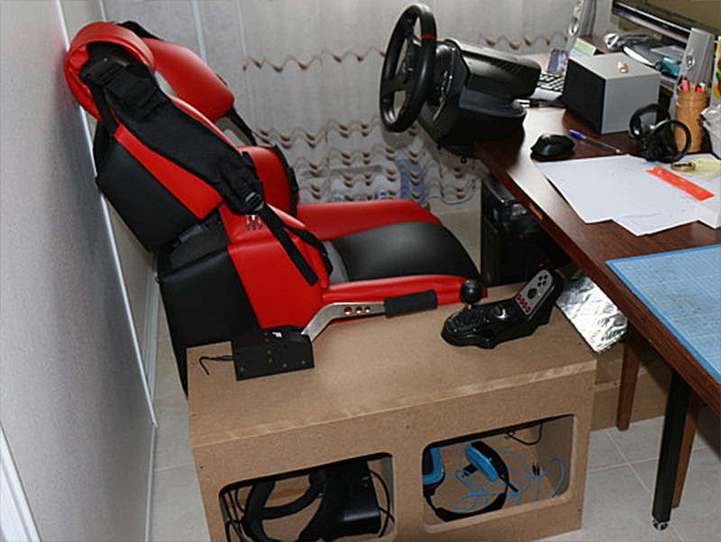 GS-Cobra GSeat Motion Simulator setup with wooden DIY cockpit